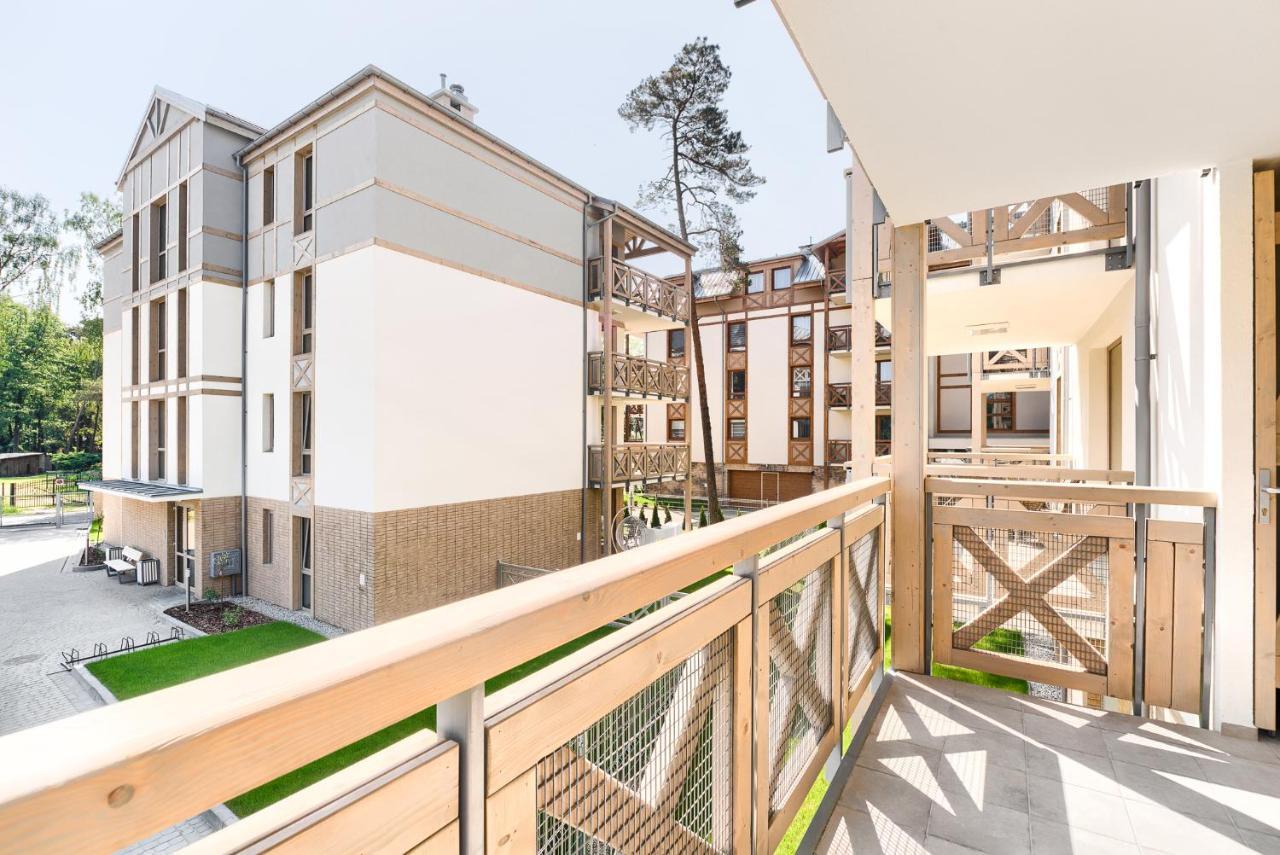 Apartament Bursztynowy Rezydencja Park Миелно Екстериор снимка