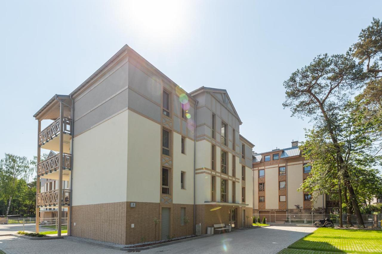 Apartament Bursztynowy Rezydencja Park Миелно Екстериор снимка